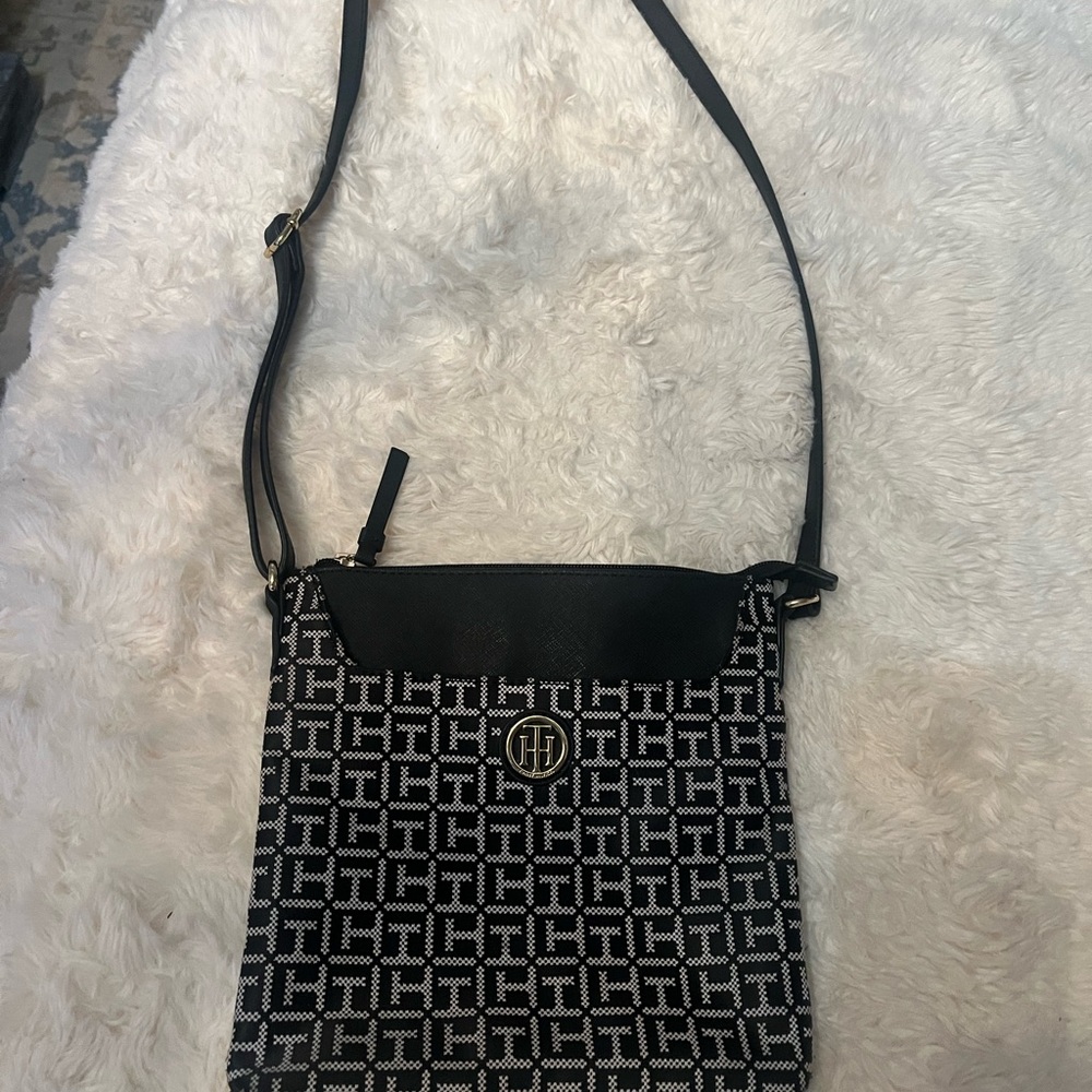 Tommy Hilfiger crossbody purse